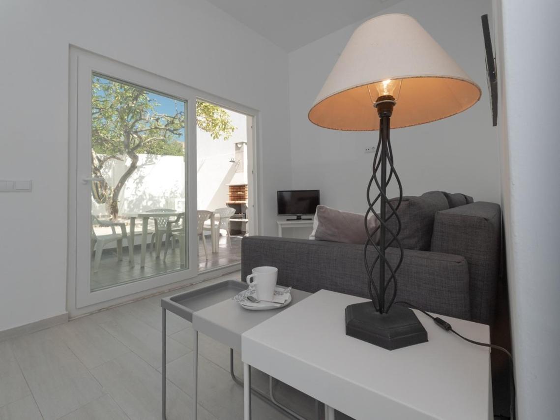 A Casa Santos Nicolau Holiday home *